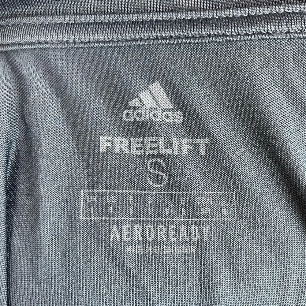 NWT Adidas Freelift Athletic T-Shirt Size S